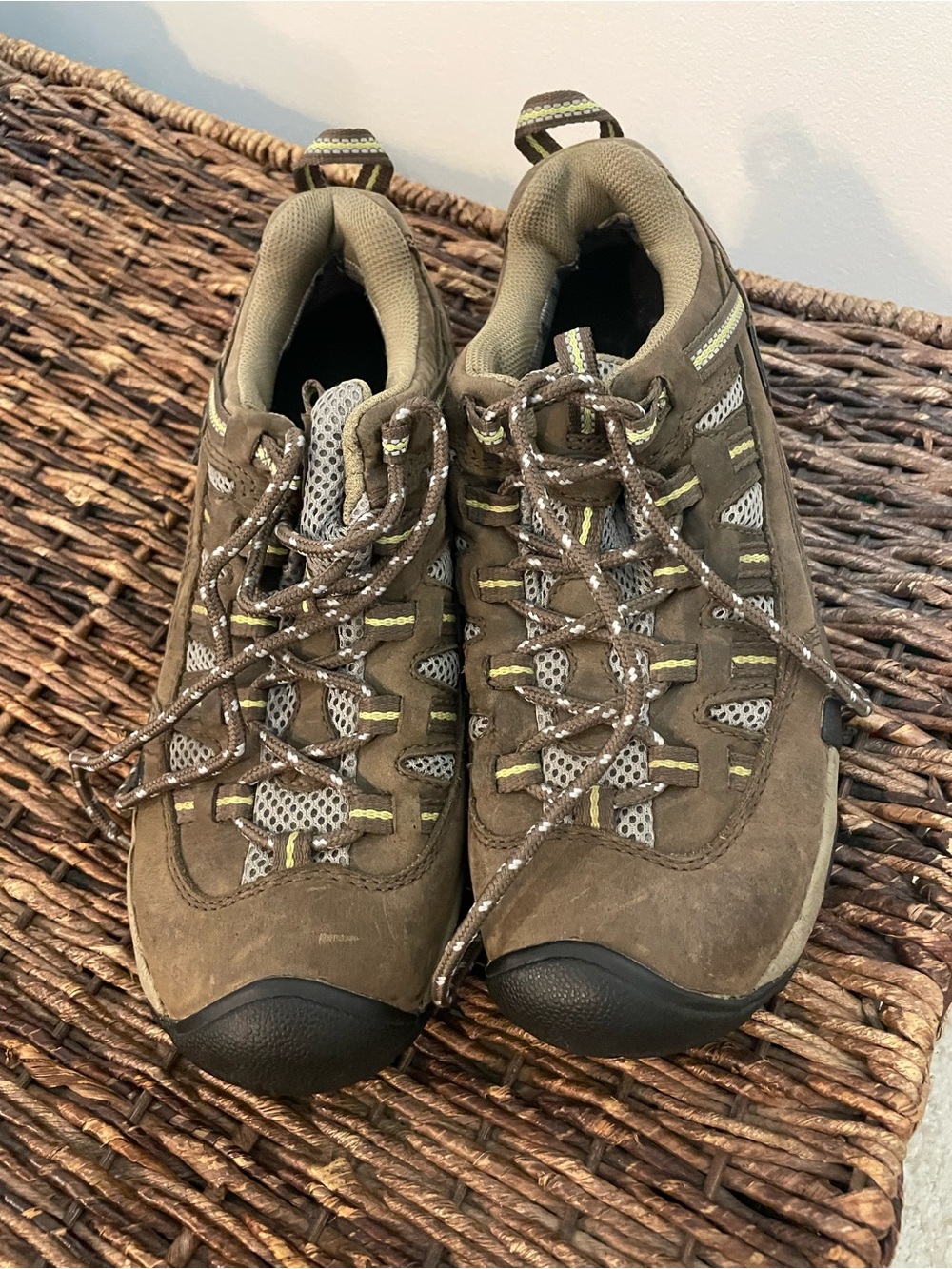 Keen Dry waterproof Women’s Brown and Tan Athletic Trail Shoes